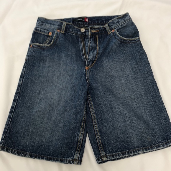 Boys Sz 18 Quick silver jean shorts - Picture 2 of 6